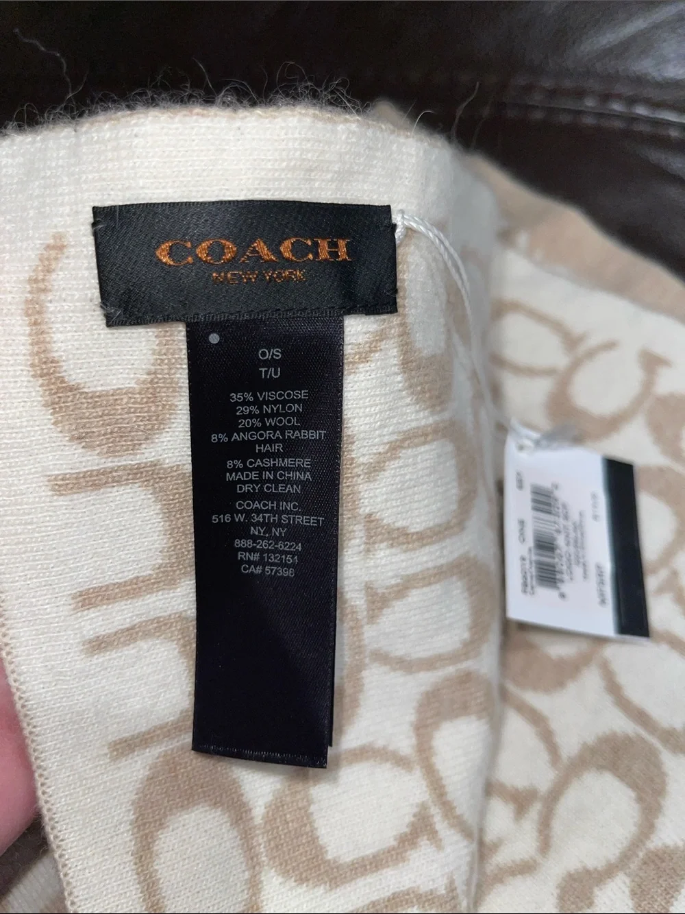 Coach Reversible Signature Scarf in Beige and Cream NWT F86019 Camel Vanilla